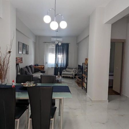 Luxury & Spacious Apartment In أثينا المظهر الخارجي الصورة