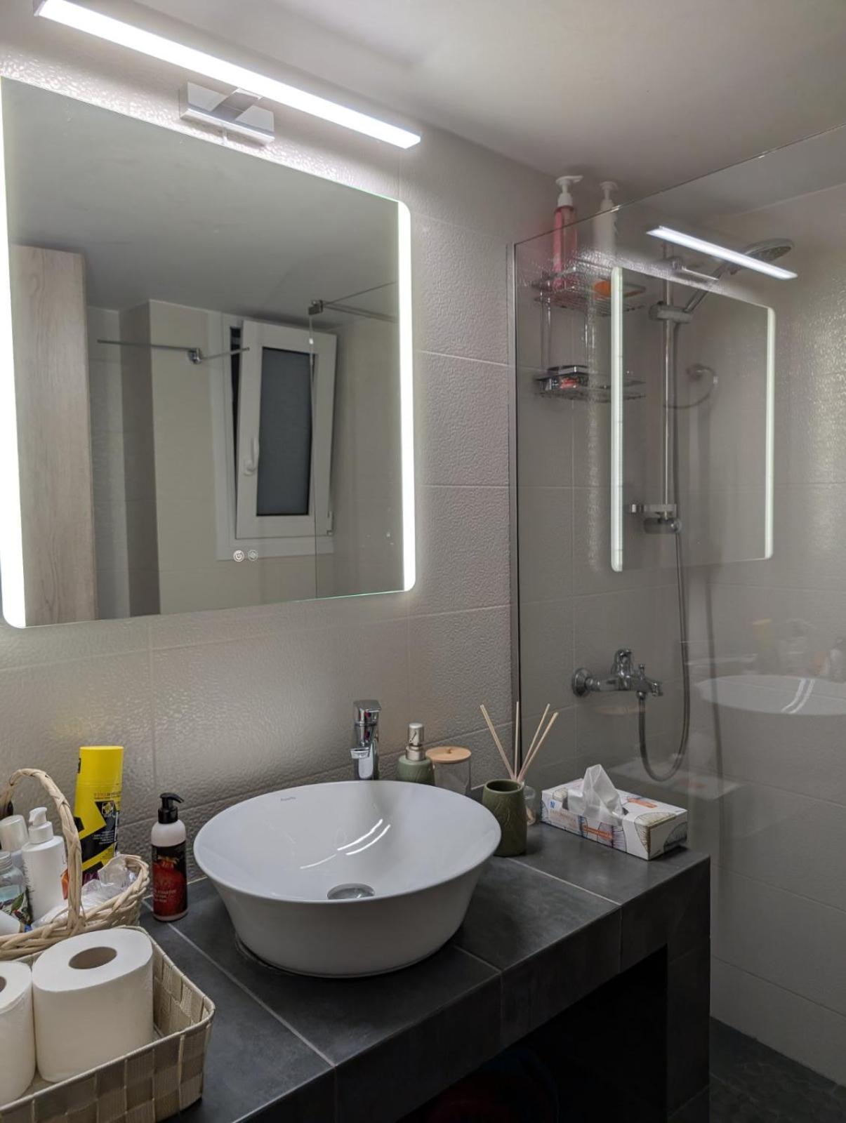 Luxury & Spacious Apartment In أثينا المظهر الخارجي الصورة